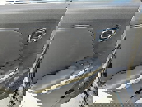 New 2025 Kia K4 GT-Line image 4