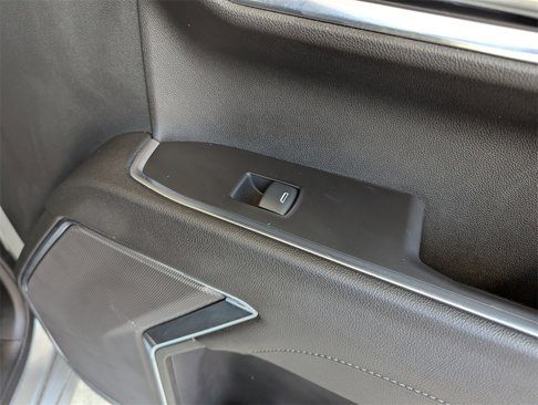 Used 2023 Chevrolet Silverado 1500 LT image 34
