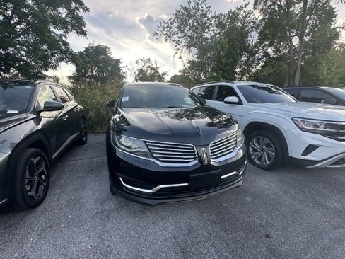 Used 2017 Lincoln MKX Reserve image 3