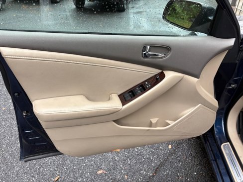 Used 2012 Nissan Altima 2.5 SL w/ 2.5SL Pkg image 6