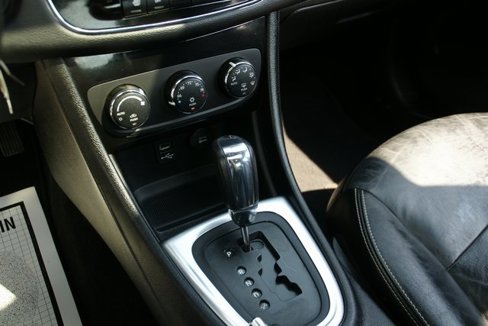 Used 2013 Chrysler 200 Limited w/ Sun/Sound Group image 21