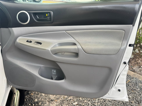 Used 2010 Toyota Tacoma PreRunner image 36