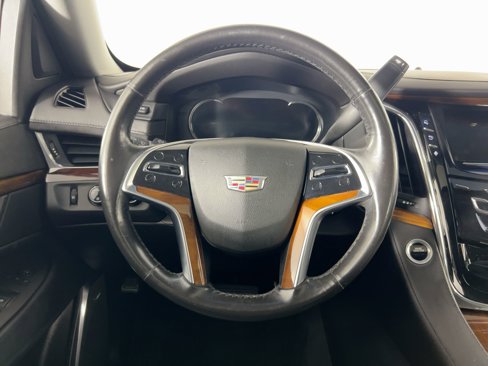 Used 2016 Cadillac Escalade Luxury image 14