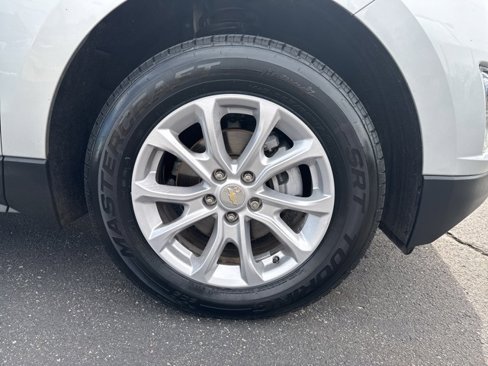Used 2021 Chevrolet Equinox LS w/ LS Convenience Package image 9
