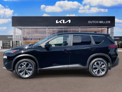 Used 2023 Nissan Rogue SV image 4