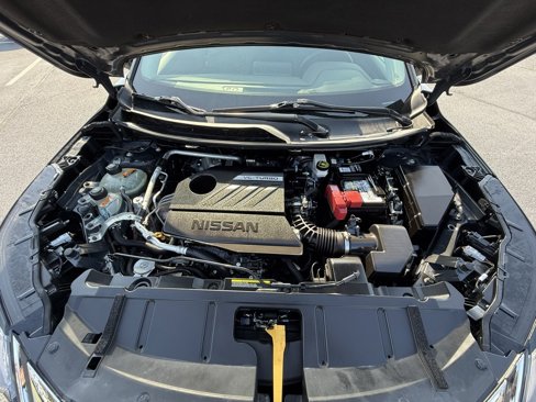 Used 2023 Nissan Rogue SV image 32