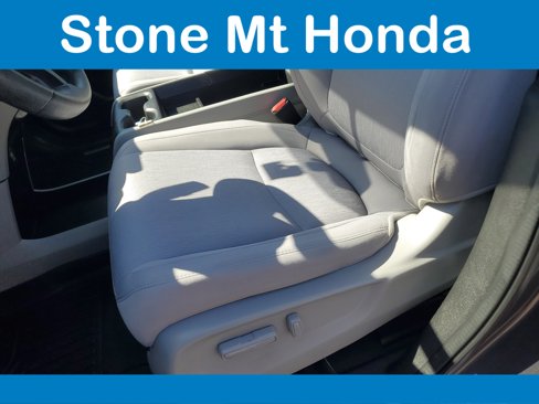 Used 2018 Honda Odyssey LX image 17