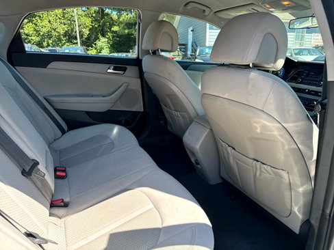 Used 2017 Hyundai Sonata SE image 21