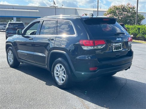 Used 2020 Jeep Grand Cherokee Laredo image 5