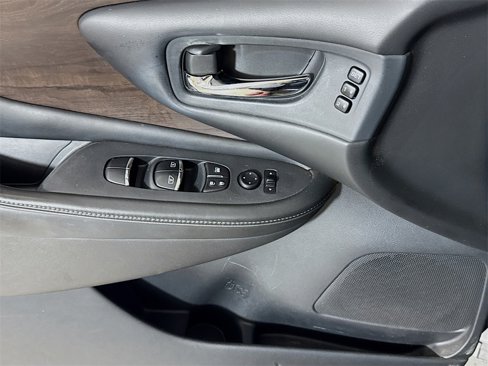 Used 2019 Nissan Murano Platinum image 16