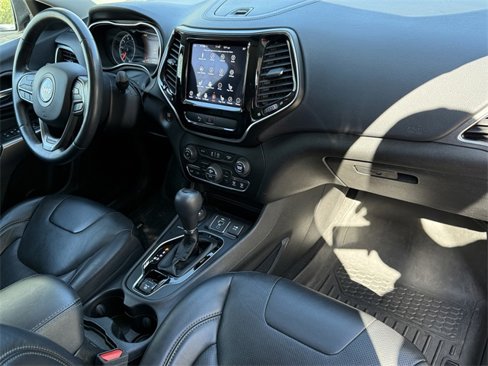 Used 2019 Jeep Cherokee Limited image 20