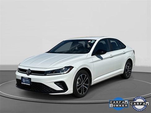 Used 2025 Volkswagen Jetta Sport image 1