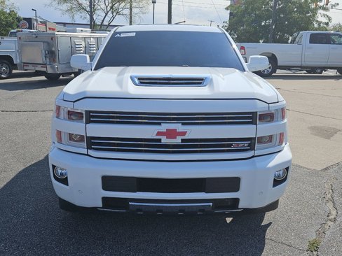 Used 2018 Chevrolet Silverado 1500 W/T w/ Trailering Package image 3