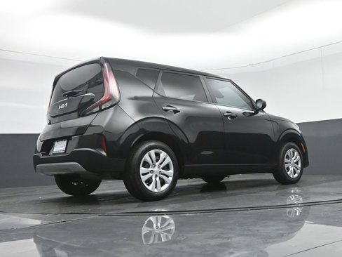 Used 2023 Kia Soul LX image 49