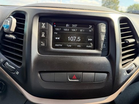 Used 2014 Jeep Cherokee Latitude image 12