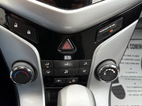 Used 2011 Chevrolet Cruze LS w/ Connectivity Package image 15