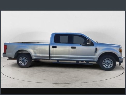Used 2019 Ford F250 XLT w/ XLT Value Package image 2