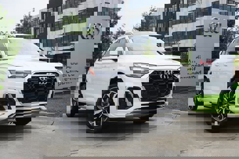 Certified 2022 Audi Q5 2.0T Premium Plus w/ Premium Plus Package image 1
