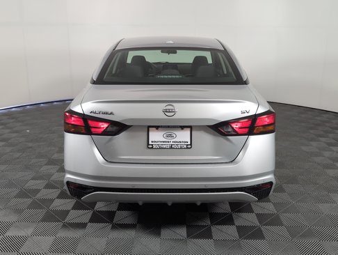 Used 2024 Nissan Altima 2.5 SV image 7