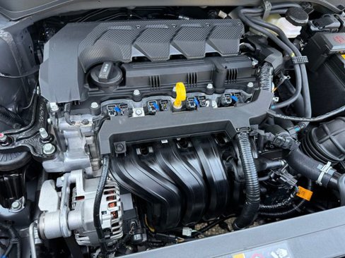 New 2025 Hyundai Venue SE image 13