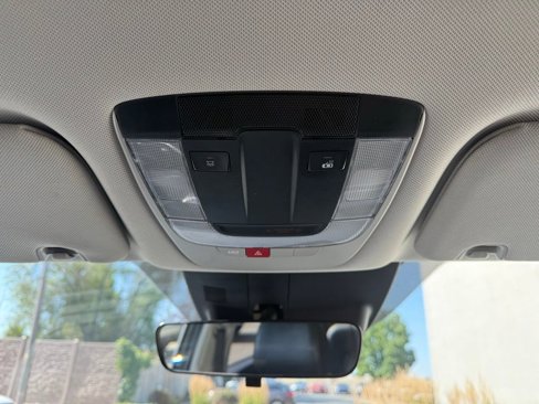 Used 2024 Kia Sorento S image 18