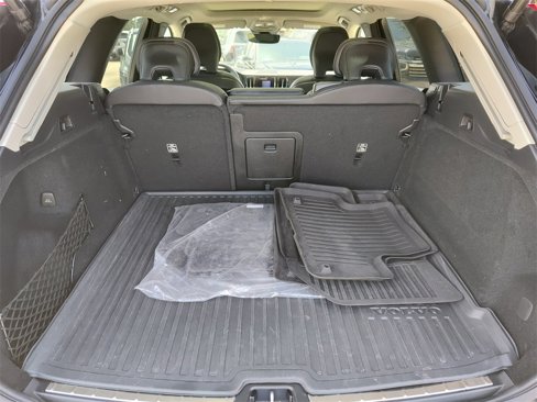 Used 2022 Volvo XC60 B5 Inscription w/ Advanced Package image 9