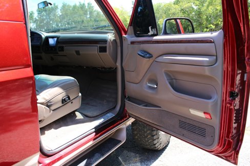 Used 1996 Ford Bronco image 19