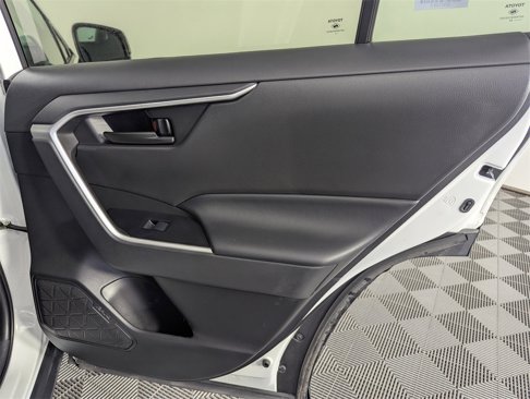 Used 2023 Toyota RAV4 LE image 31
