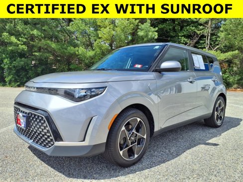 Used 2023 Kia Soul EX image 3