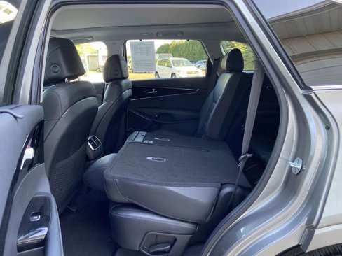 Used 2017 Kia Sorento SX image 24