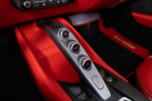 Used 2021 Ferrari 812 GTS image 23