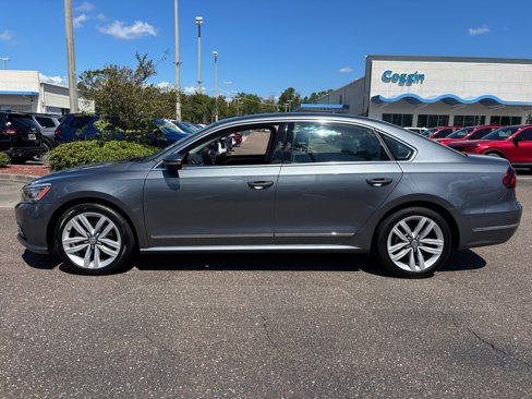 Used 2017 Volkswagen Passat 1.8T SE image 2