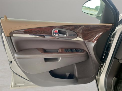 Used 2017 Buick Enclave Leather image 11