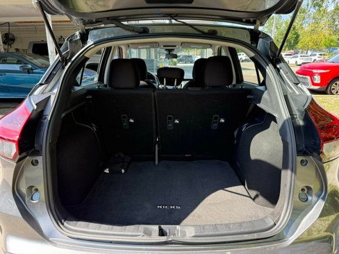 Used 2024 Nissan Kicks S image 8