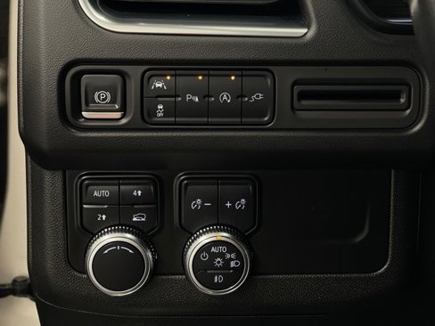 Used 2021 GMC Yukon SLT image 16