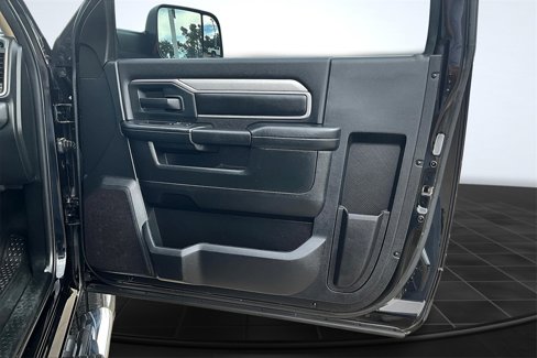Used 2020 RAM 2500 Tradesman w/ Chrome Appearance Group image 25