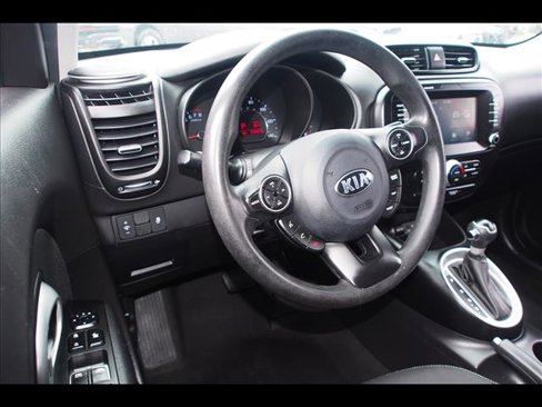 Used 2019 Kia Soul + image 15