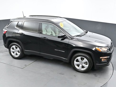 Used 2019 Jeep Compass Latitude w/ Popular Equipment Group image 32