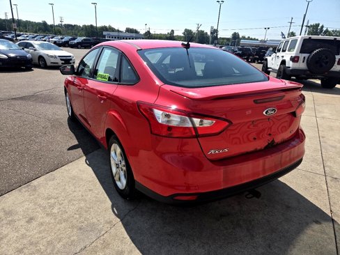 Used 2012 Ford Focus SE w/ SE Sport Pkg image 7