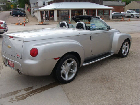 Used 2004 Chevrolet SSR w/ Preferred Equipment Group image 5