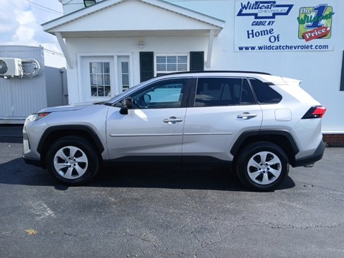 Used 2020 Toyota RAV4 LE image 5