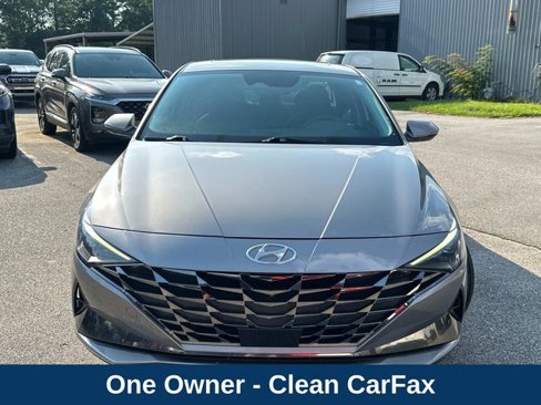 Used 2022 Hyundai Elantra Limited image 2
