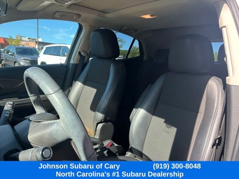 Used 2021 Buick Encore Preferred w/ Safety Package II image 7