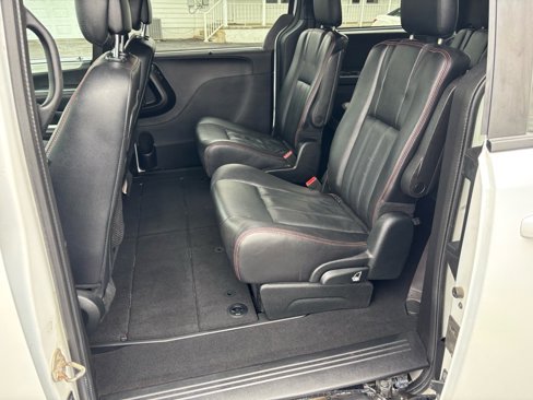 Used 2018 Dodge Grand Caravan GT image 14