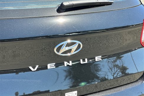 New 2025 Hyundai Venue SEL image 6