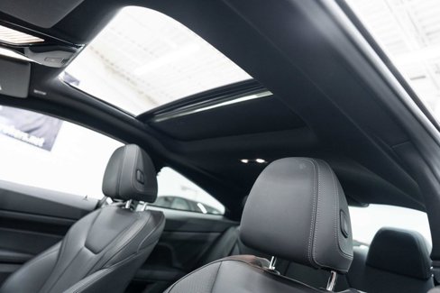 Used 2025 BMW 430i Coupe w/ Premium Package image 8