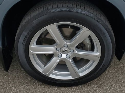 Used 2022 Volvo XC90 T6 Momentum image 5