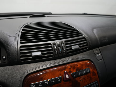 Used 2005 Mercedes-Benz CL 55 AMG image 39