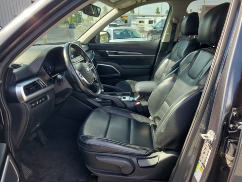 Used 2020 Kia Telluride LX image 11