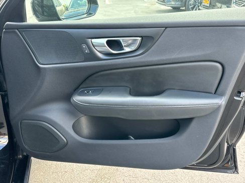 Certified 2024 Volvo S60 B5 Core image 23